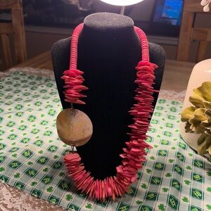 Vintage Elegant vibrant Pink Shell Necklace with wooden discs